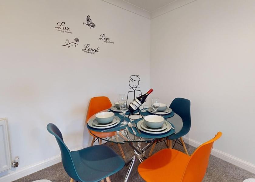 England Romford Dining Area