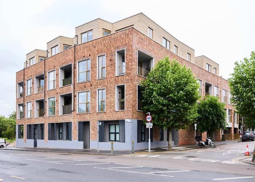 England Mitcham Exterior Detail