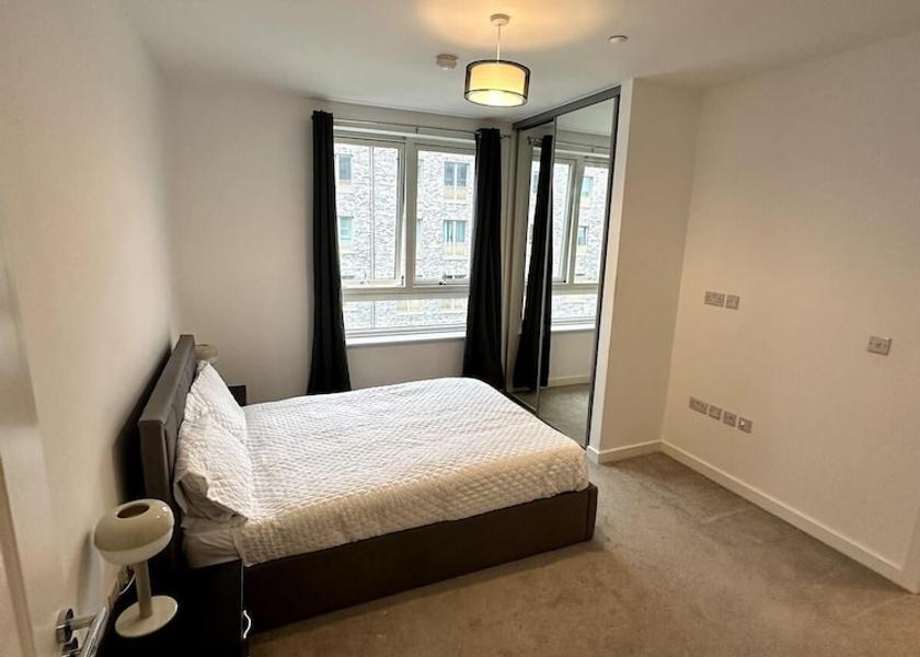 England Barking Room