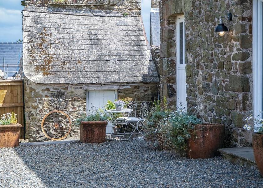 Wales Narberth Property Grounds