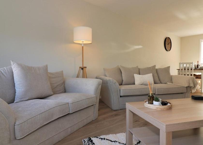 Scotland Airdrie Room