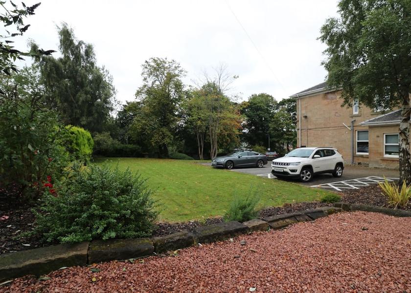 Scotland Airdrie Room