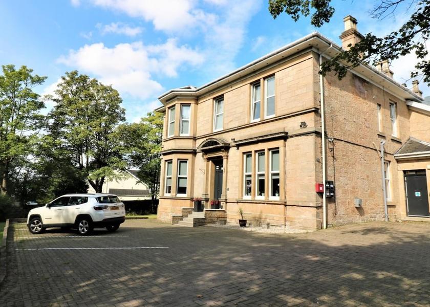 Scotland Airdrie Room