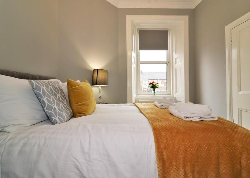 Scotland Airdrie Room