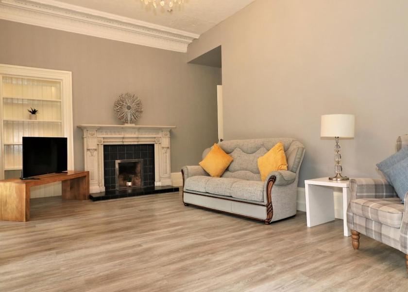 Scotland Airdrie Room