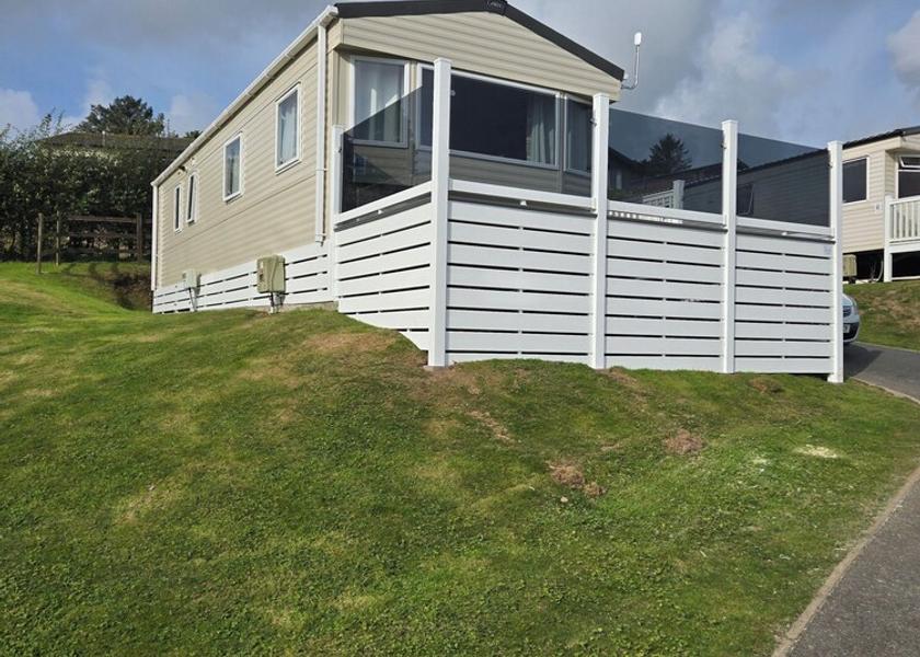 England Looe Exterior Detail