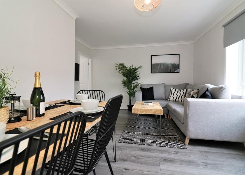 Scotland Airdrie Room