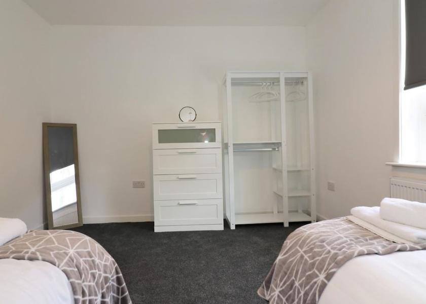 Scotland Airdrie Room