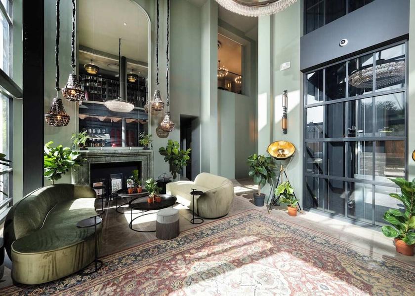 England Harrow Lobby