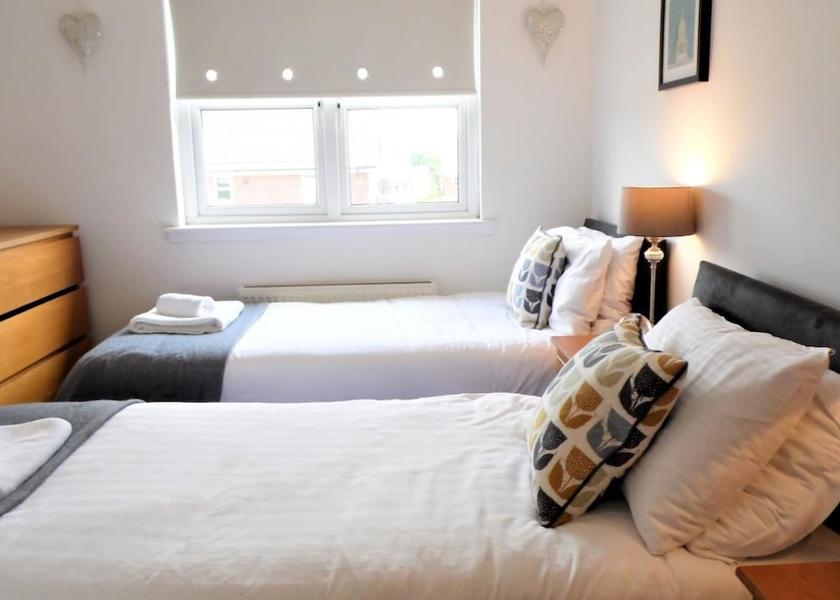 Scotland coatbridge Room