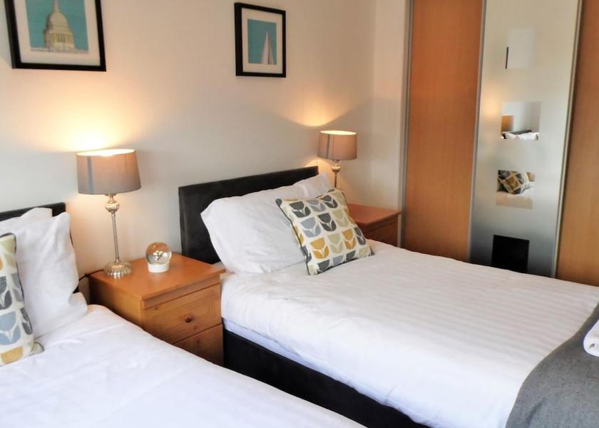 Scotland coatbridge Room