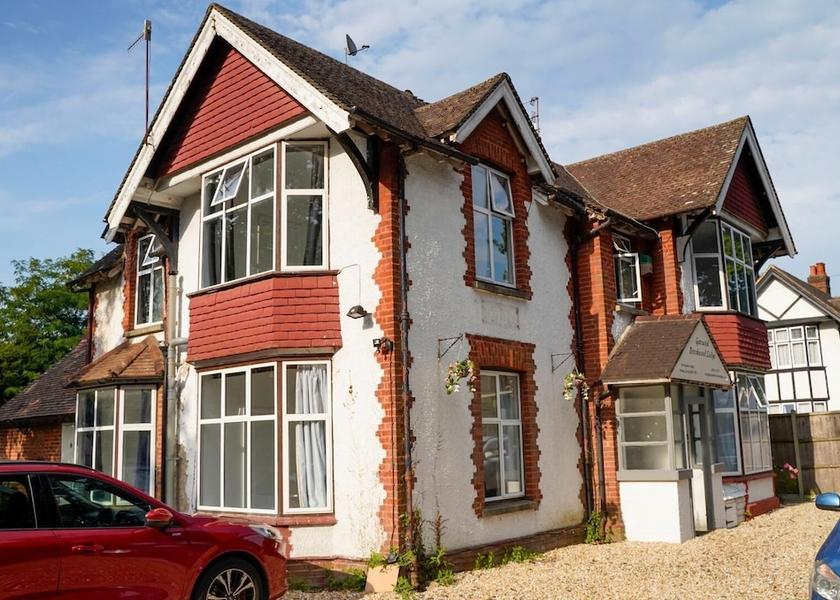 England Horley Exterior Detail