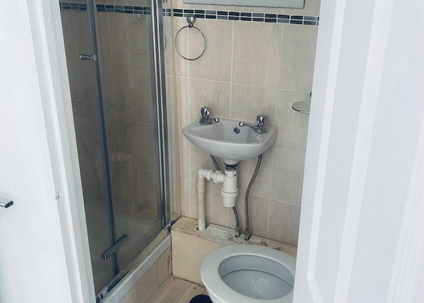 England Mitcham Bathroom