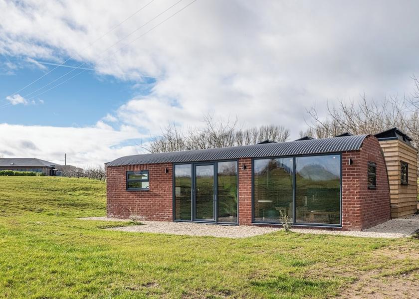 England Pershore Exterior Detail