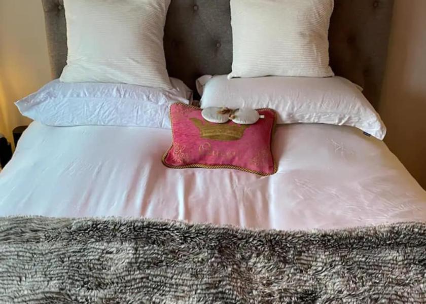 England Altrincham Room