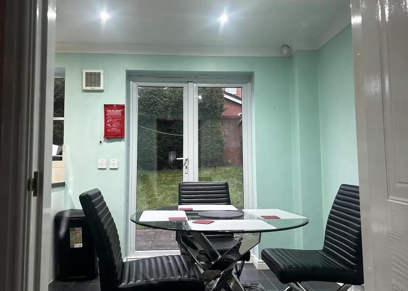 England Oldbury Dining Area