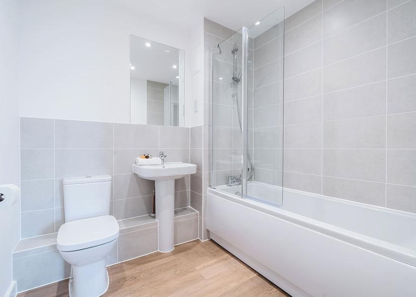 England Walton-on-Thames Bathroom