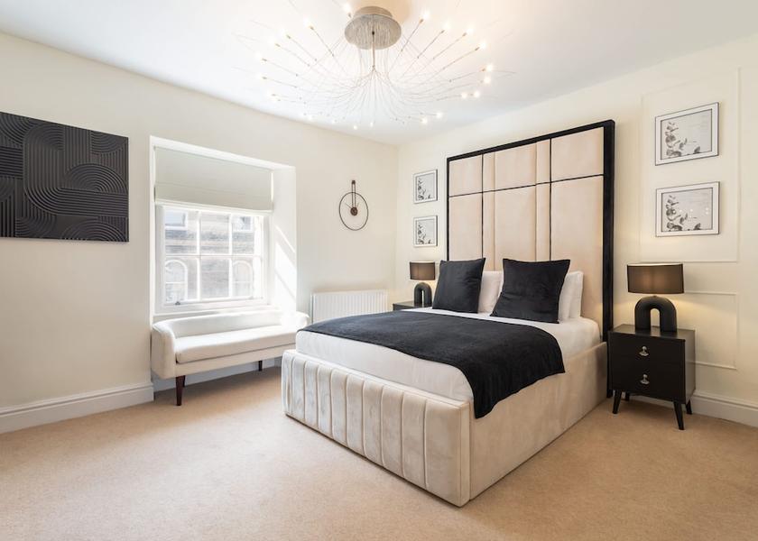 England Alnwick Room