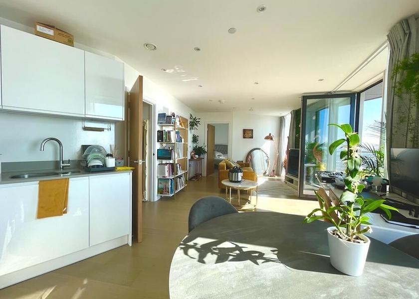 England Barking In-Room Dining