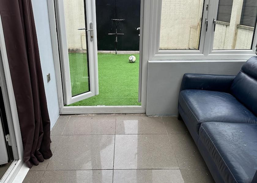 England Stockport Property Grounds