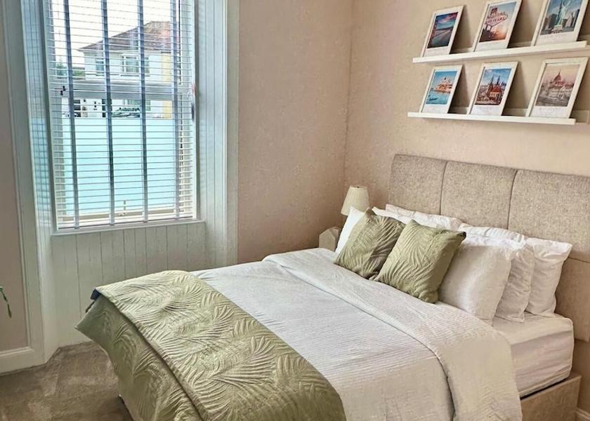 Scotland Prestwick Room