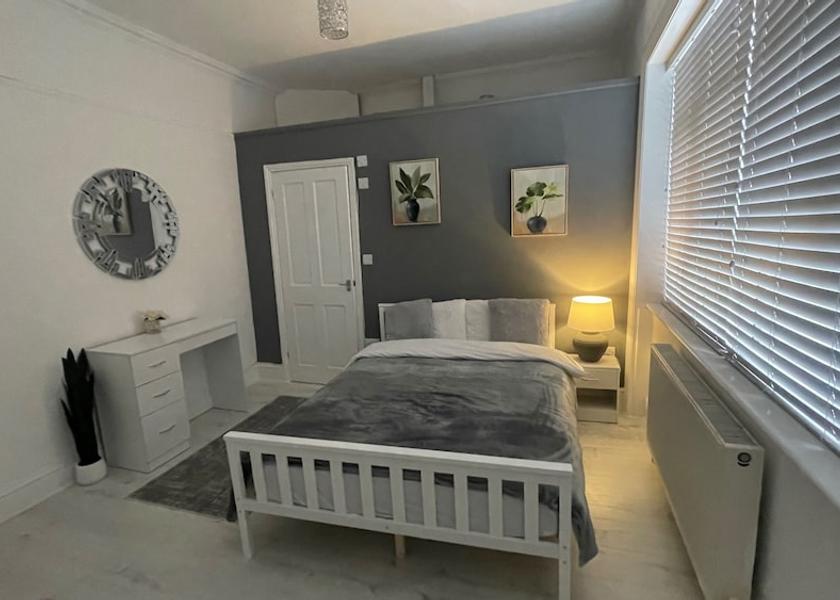 England Poole Room
