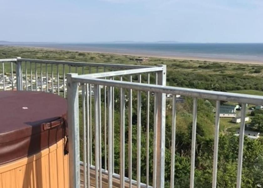 Wales Carmarthen Property Grounds