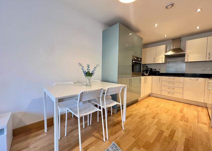 England Dartford Dining Area