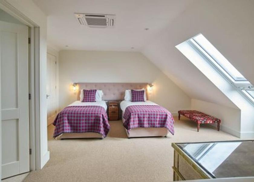 England King's Lynn Room