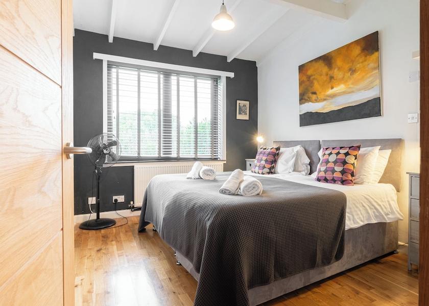 England Pershore Room