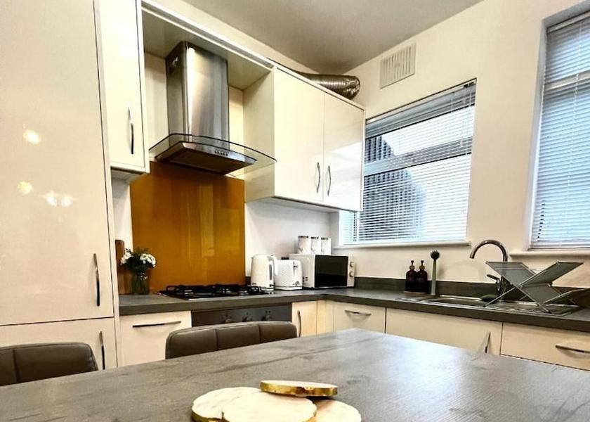 England Twickenham Kitchen