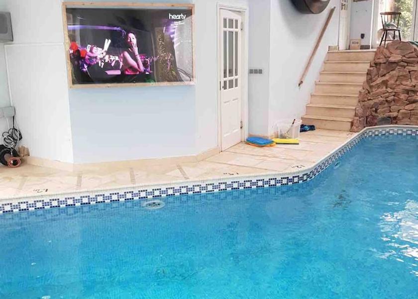 England Farnham Room