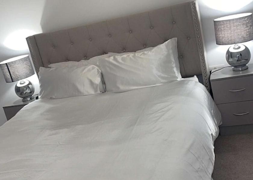 England Barking Room