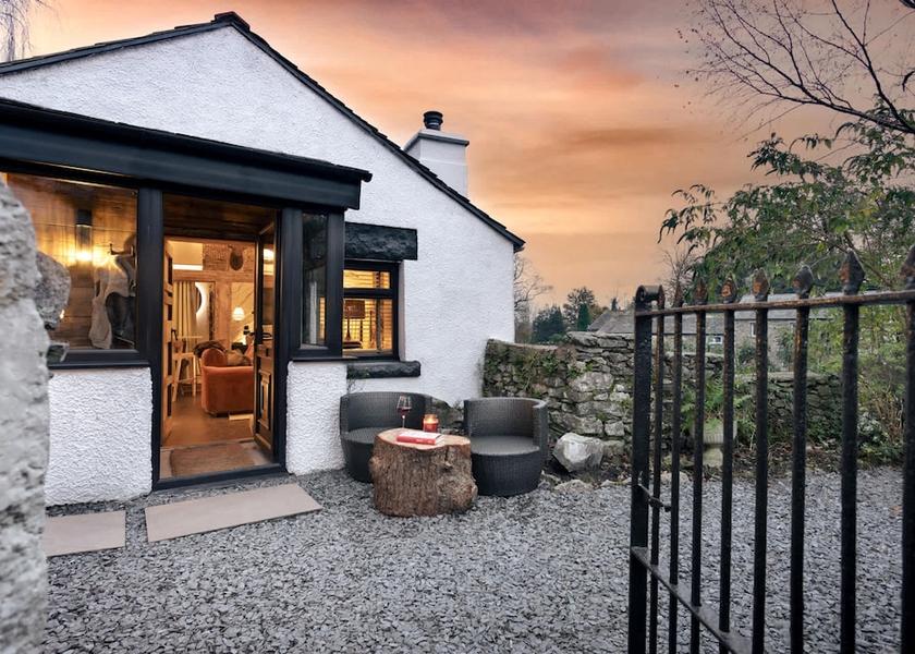 England Grange-over-Sands Room