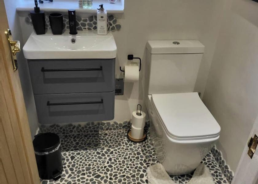 England Trowbridge Bathroom