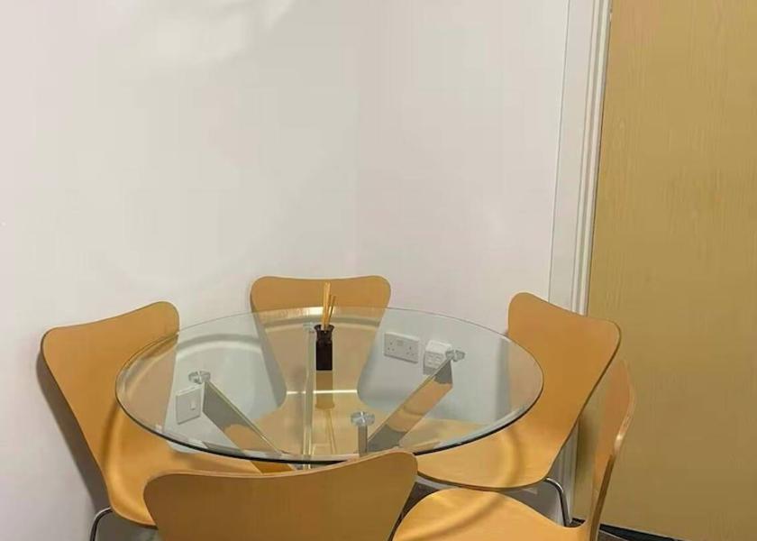 England Southampton Dining Area