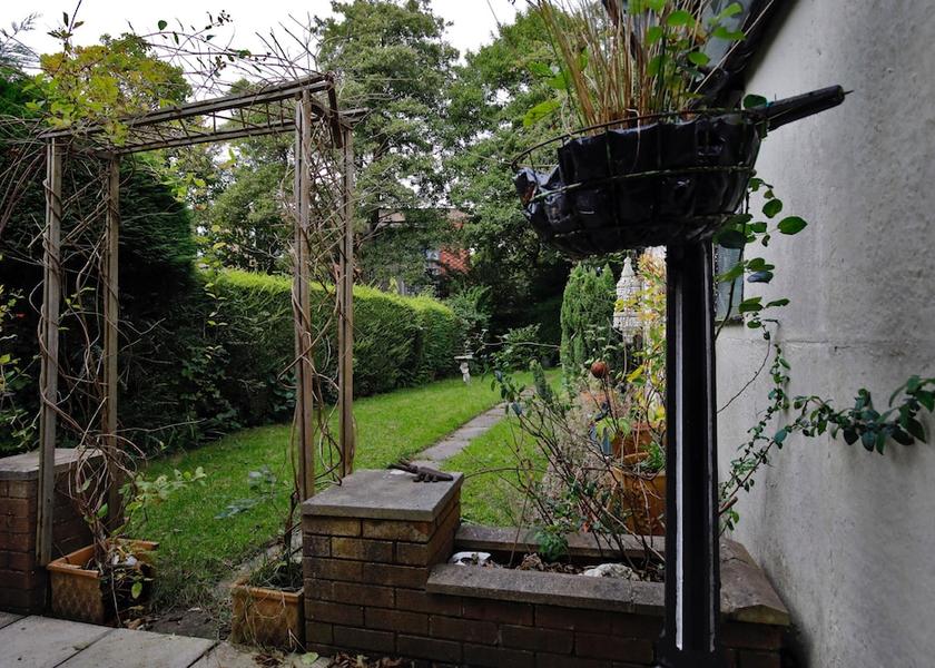 England Cheadle Property Grounds