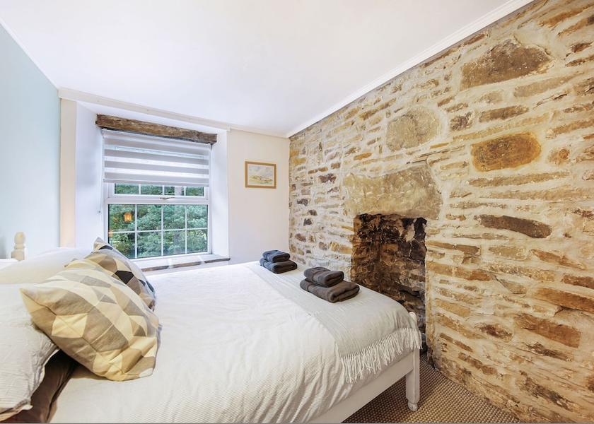 England High Peak Room