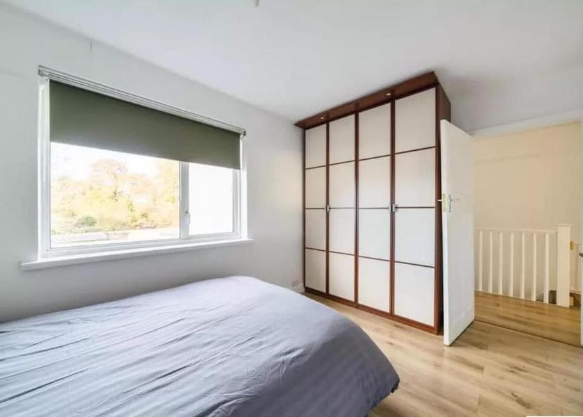 England Sunbury on Thames Room