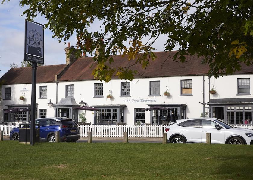 England Kings Langley Exterior Detail