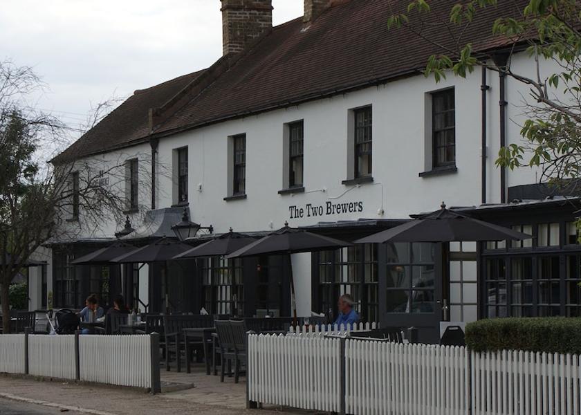 England Kings Langley Exterior Detail