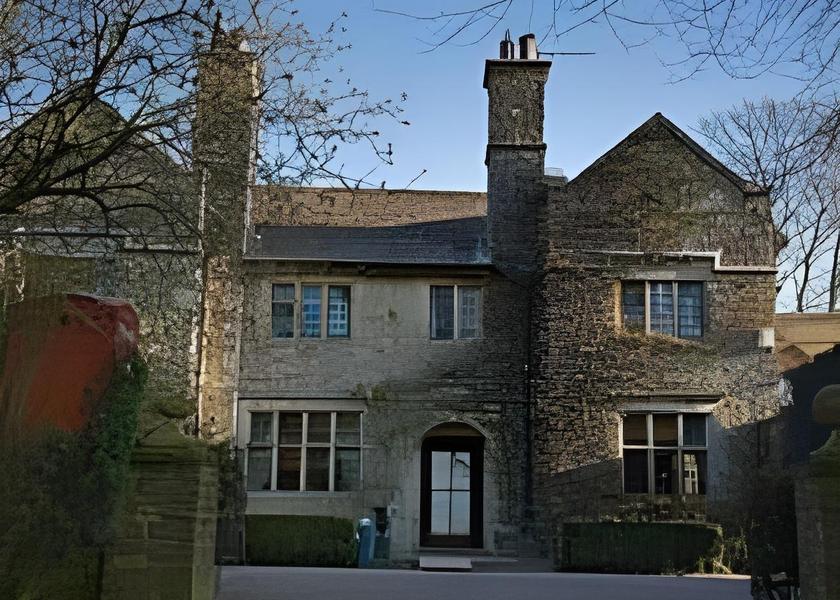 England Hawes exterior view