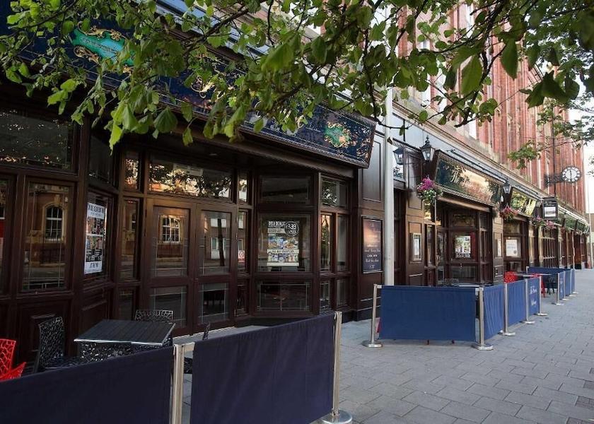 England Barrow-In-Furness Outdoor Dining