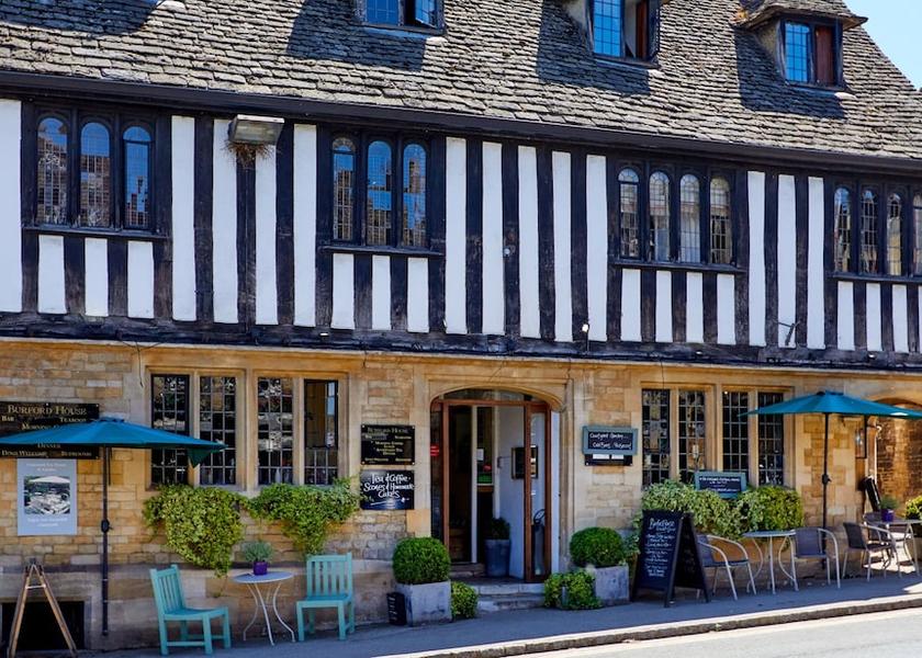 England Burford Exterior