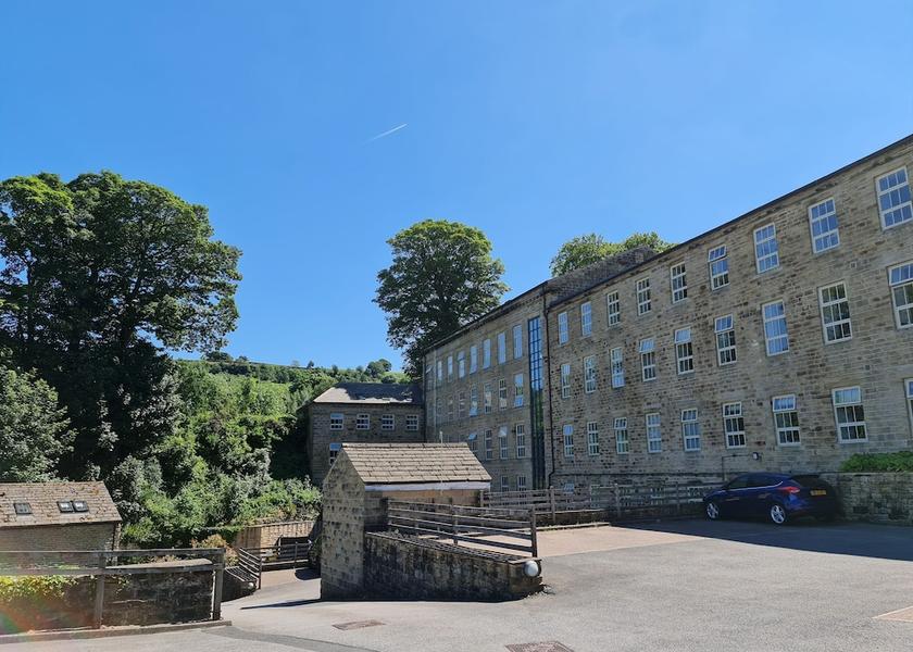 England Keighley Exterior Detail