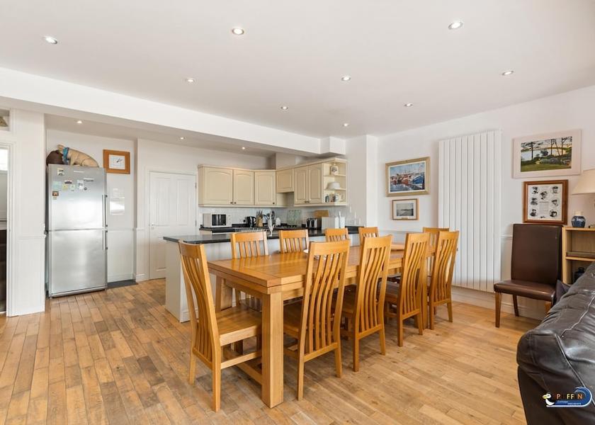 Wales Saundersfoot Room