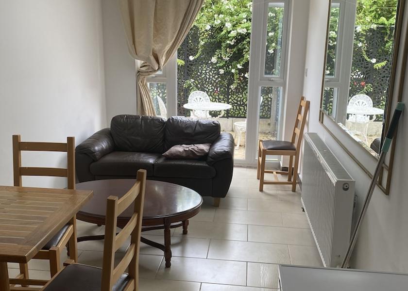 England Kidlington Living Area