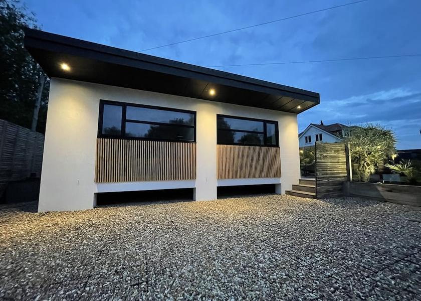 England Staines Exterior Detail