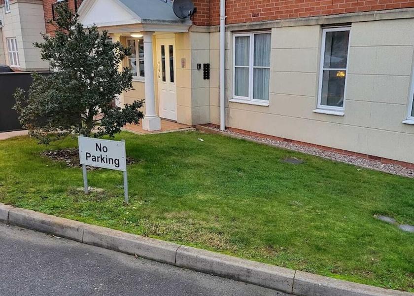 England West Bromwich Exterior Detail