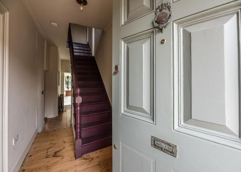 England Saxmundham Interior Entrance